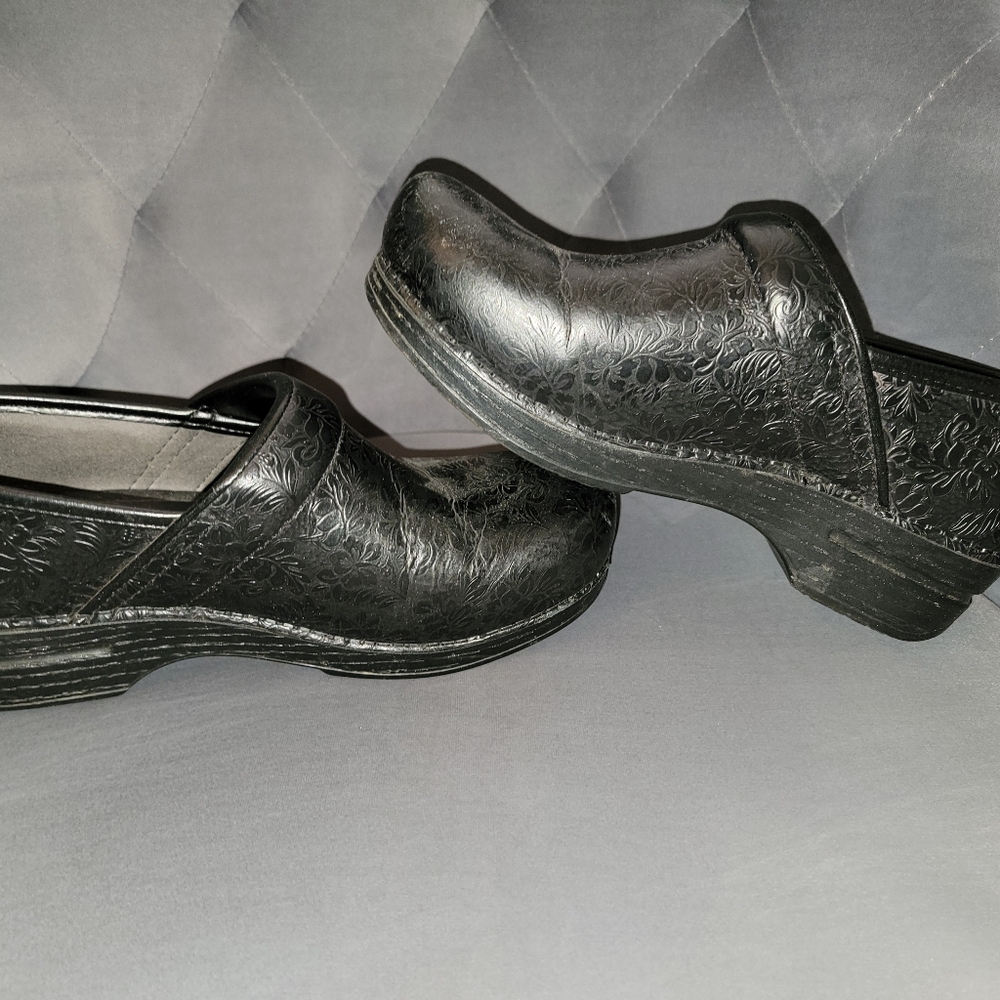 Dansko XP Black 39
